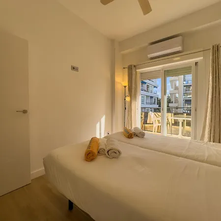 Skol 420c Fantastico 1 Primera Linea De Playa Marbella